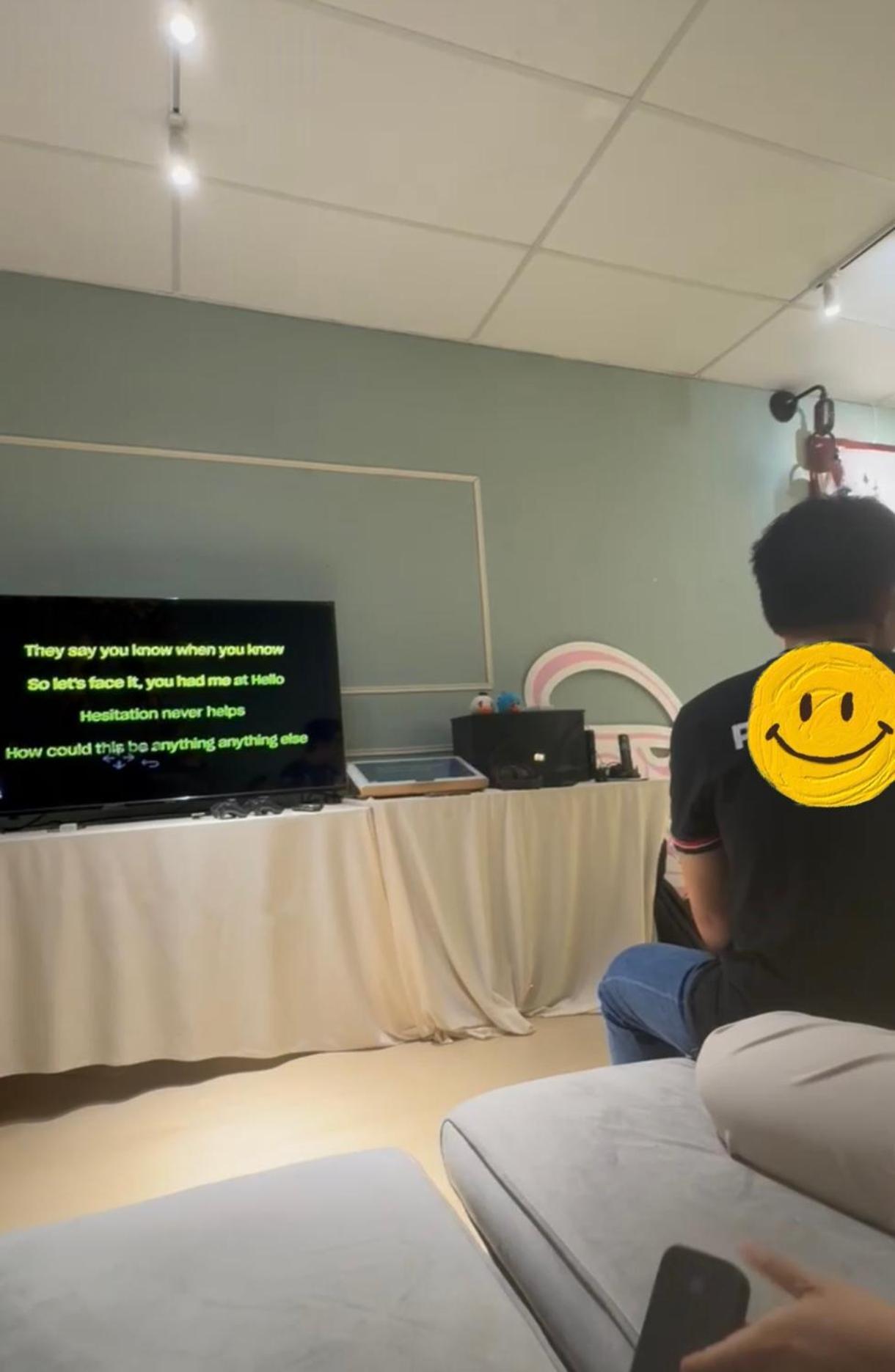 Holiday home Penang Indoor Ktv Tent Romantic Up To 6 Pax Netflix Youtube Playstation